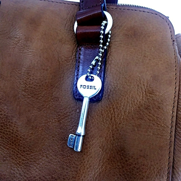 Vintage Fossil Genuine Leather Camel Shoulder Bag - Picture 4 of 14